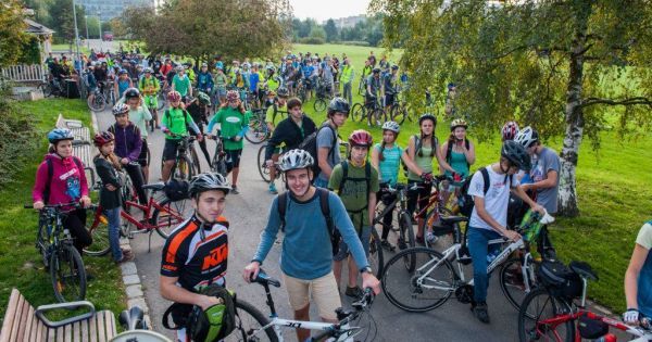 Přijeďte v pátek do školy na kole